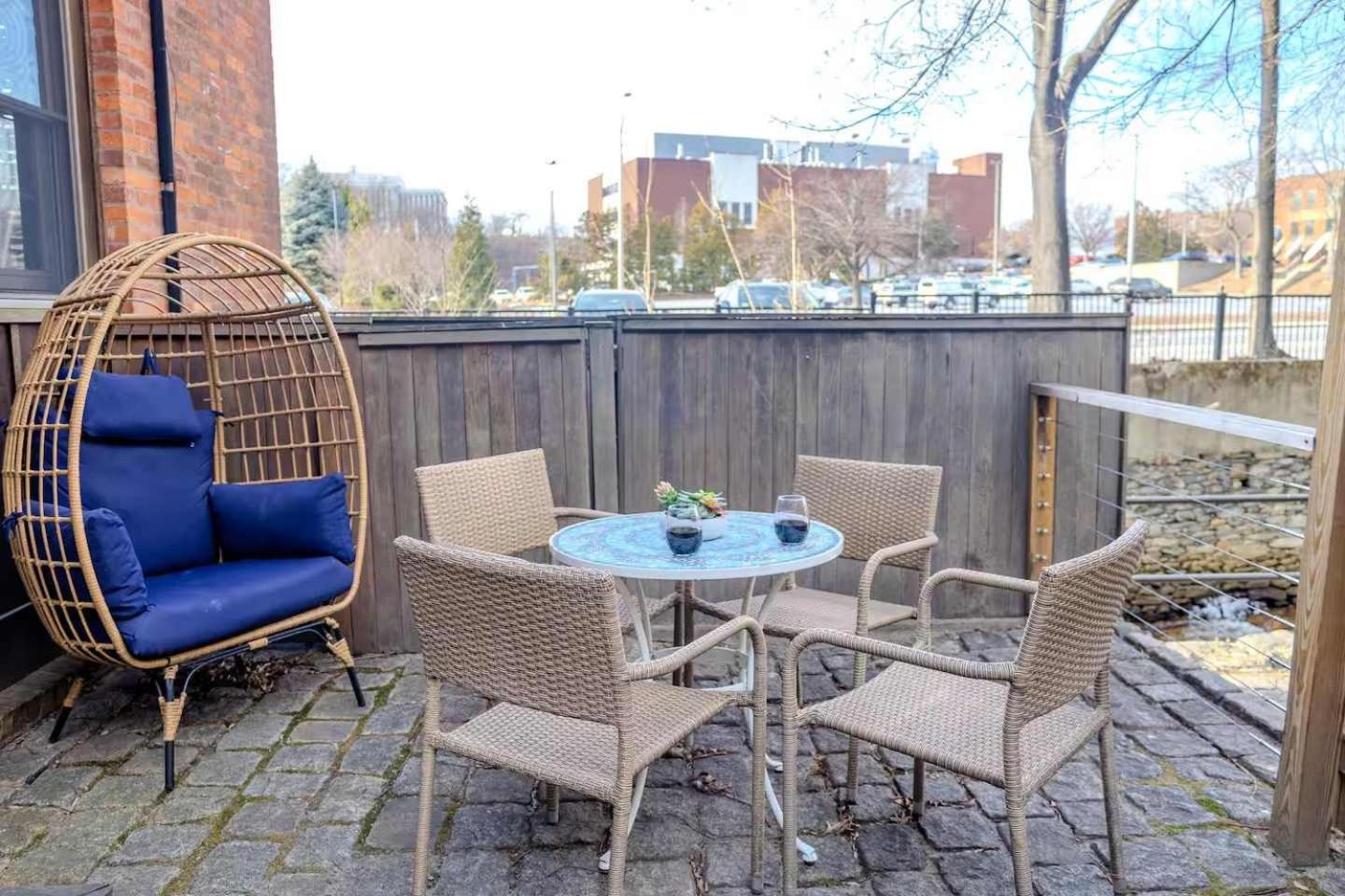 Jennifer'S Riverfront Foundry Apartment Downtown Providence Eksteriør bilde