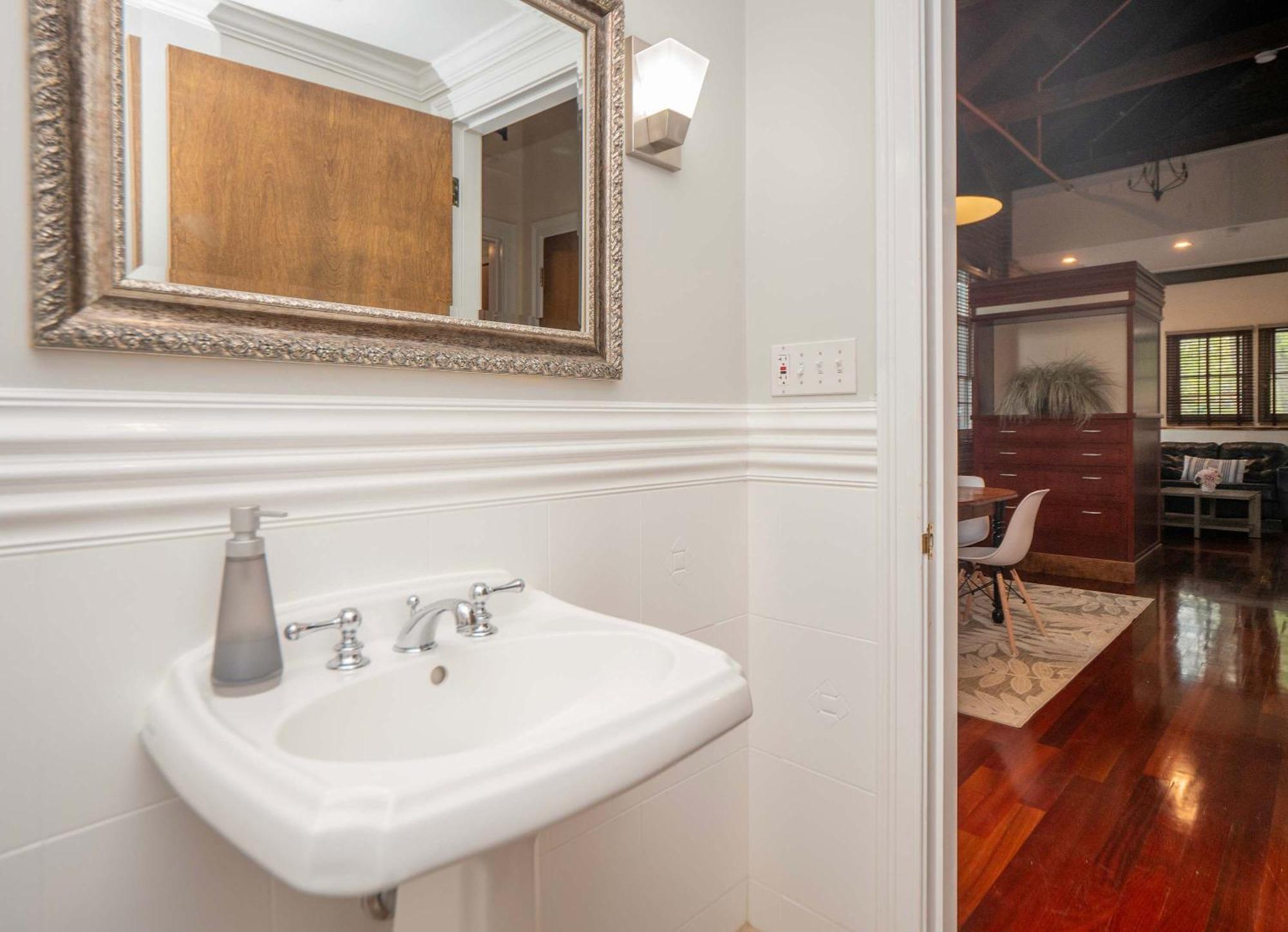 Jennifer'S Riverfront Foundry Apartment Downtown Providence Eksteriør bilde